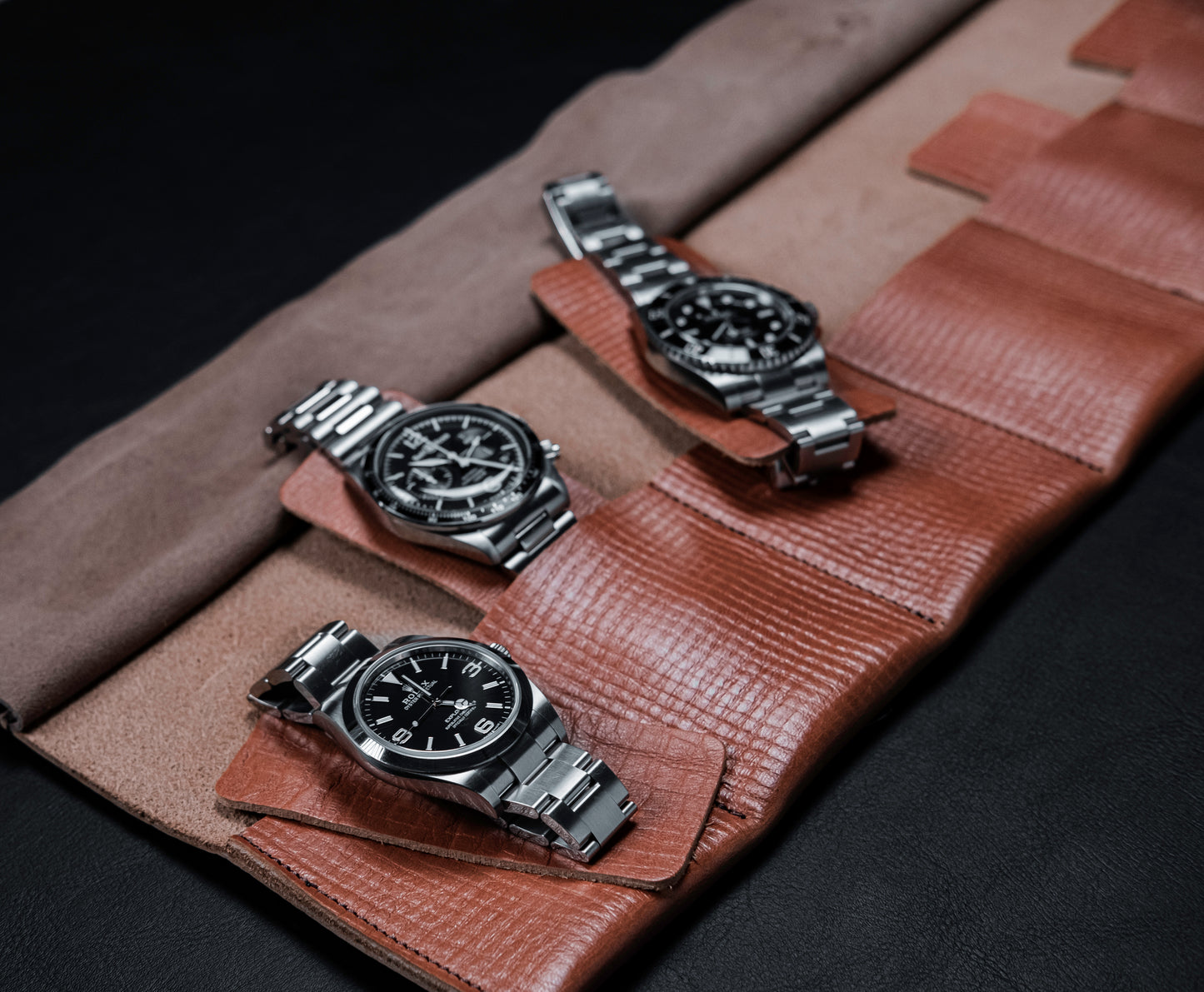 Ruskea nahkarulla, 6 kellolle